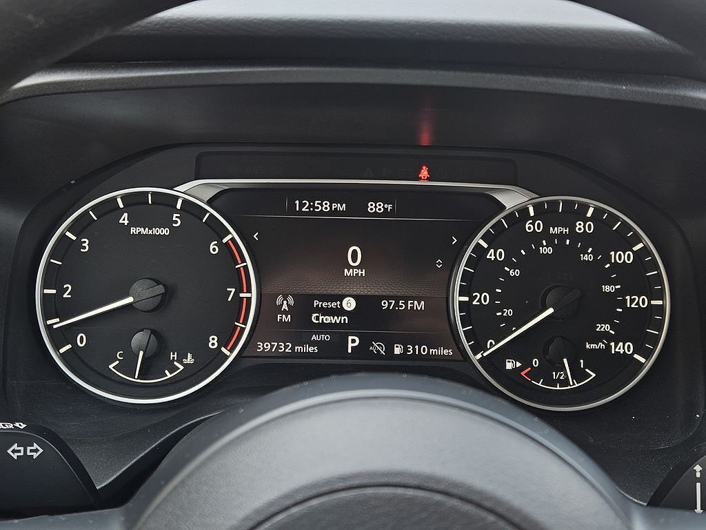 Used 2024 Nissan Rogue SV AWD/4WD image 12