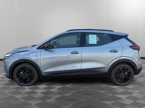Used 2027 Chevrolet Bolt RS w/ Technology Package FWD image 2
