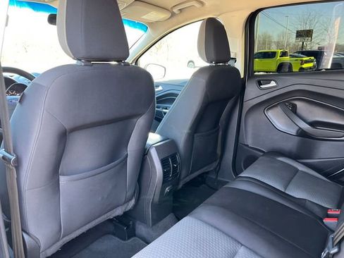 Used 2019 Ford Escape SE image 29