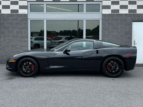 Used 2012 Chevrolet Corvette Coupe w/ 3LT Preferred Equipment Group RWD image 2