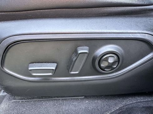 Used 2022 Jeep Grand Cherokee Limited image 26