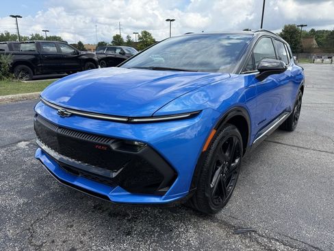 New 2025 Chevrolet Equinox EV RS image 3