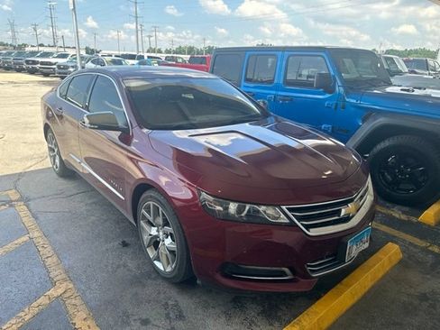Used 2017 Chevrolet Impala Premier w/ Enhanced Convenience Package FWD image 5