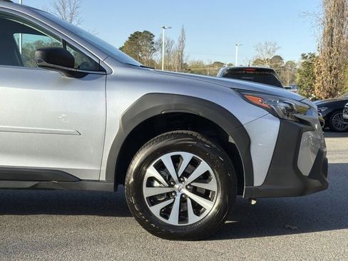 Used 2025 Subaru Outback image 9