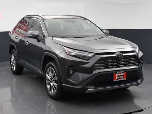 Used 2023 Toyota RAV4 Limited w/ Limited Grade Weather Package AWD/4WD image 7