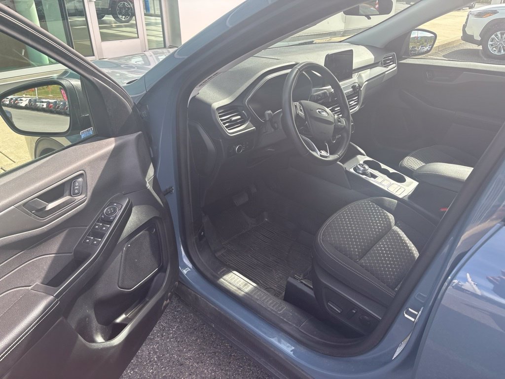 Used 2023 Ford Escape Active AWD/4WD image 5