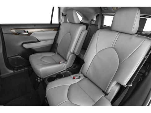 Used 2023 Toyota Highlander Limited AWD/4WD image 20