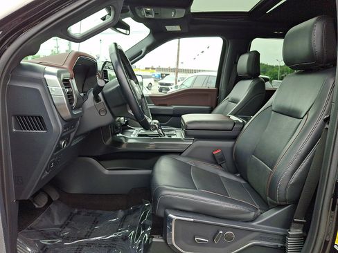 Used 2022 Ford F150 Lariat w/ Equipment Group 502A High AWD/4WD image 13