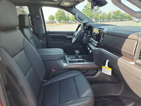 New 2026 GMC Sierra 1500 SLT w/ SLT Premium Plus Package AWD/4WD image 8