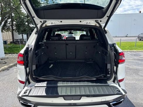 Used 2019 BMW X5 xDrive50i w/ M Sport Package AWD/4WD image 7