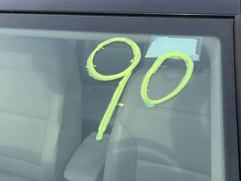 Used 2019 Volkswagen Golf SE image 34