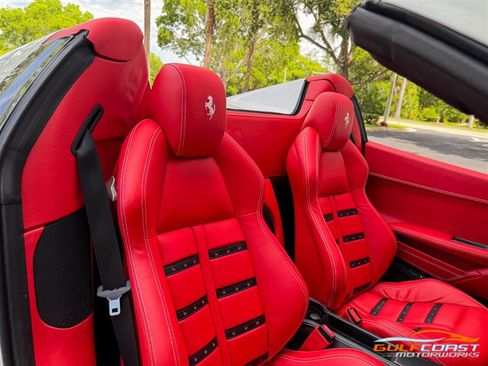 Used 2014 Ferrari 458 Spider RWD image 29