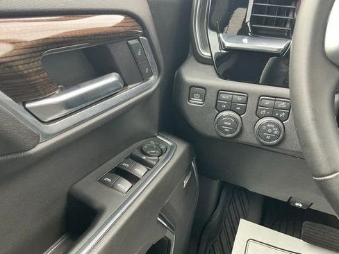 Used 2023 Chevrolet Silverado 1500 RST AWD/4WD image 24