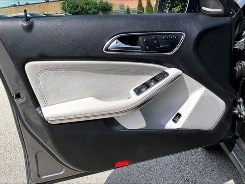 Used 2016 Mercedes-Benz GLA 250 4MATIC image 14