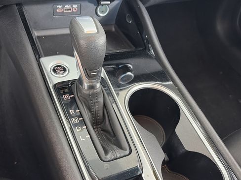 Used 2024 Nissan Altima 2.5 SV FWD image 24
