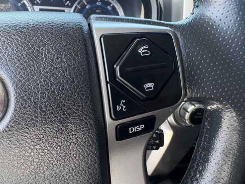 Used 2018 Toyota 4Runner Limited AWD/4WD image 29