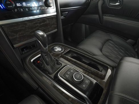 Used 2024 Nissan Armada Platinum w/ Captain's Chairs Package RWD image 23