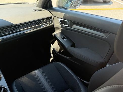 Certified 2025 Honda Civic Sport image 33