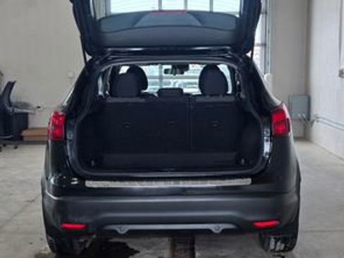 Used 2019 Nissan Rogue Sport SV w/ Technology Package image 5