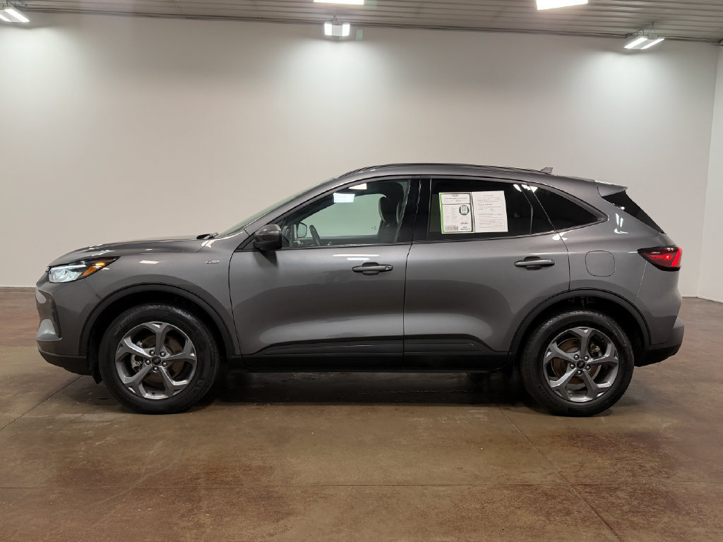 Used 2025 Ford Escape ST-Line Select AWD/4WD image 27