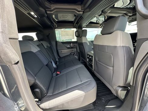 New 2025 GMC Hummer EV 2X image 30