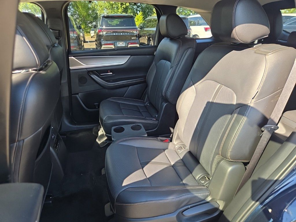 Used 2025 MAZDA CX-90 Plug-In Hybrid w/ Preferred AWD/4WD image 25