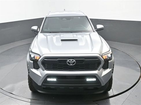 Used 2025 Toyota Tacoma TRD Sport image 28