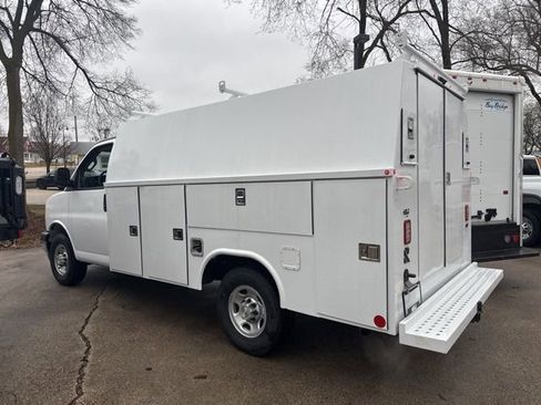New 2025 Chevrolet Express 3500 w/ Power Convenience Package RWD image 5