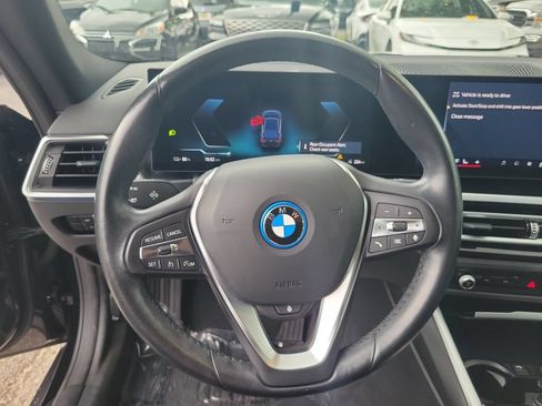 Used 2024 BMW i4 eDrive40 RWD image 27