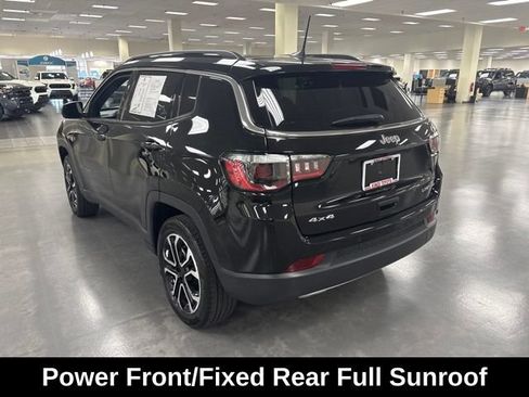 Used 2023 Jeep Compass Limited w/ Sun and Sound Group AWD/4WD image 5