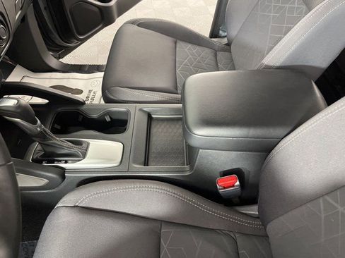 Used 2025 Nissan Frontier SV w/ SV Convenience Package RWD image 24