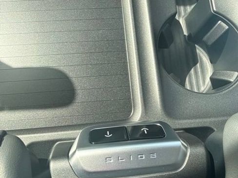 Used 2025 Ford Expedition Max Active RWD image 21