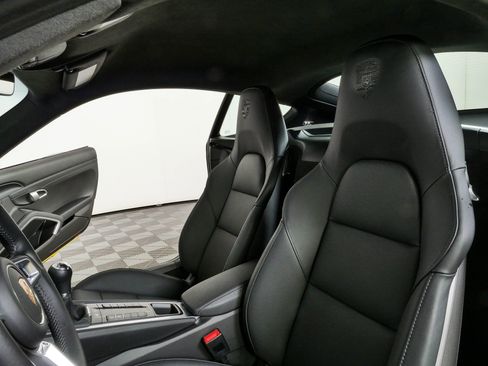 Used 2023 Porsche 718 Cayman GTS RWD image 5