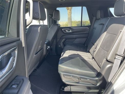 Used 2023 GMC Yukon SLT image 24