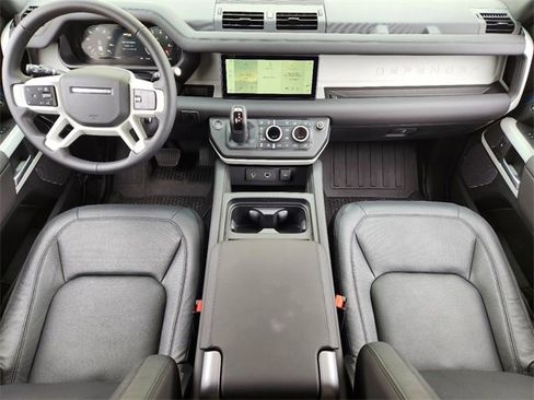 New 2024 Land Rover Defender 110 S image 25