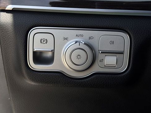 Used 2024 Mercedes-Benz GLE 350 4MATIC w/ 3rd Row Seat Package image 22