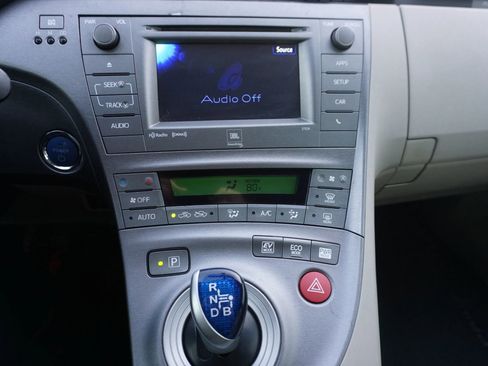 Used 2013 Toyota Prius One image 9