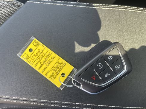 Used 2025 Cadillac Optiq Sport 2 w/ LPO, Floor Liner Package AWD/4WD image 37