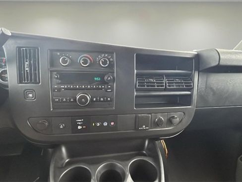 Used 2019 Chevrolet Express 3500 LS image 18