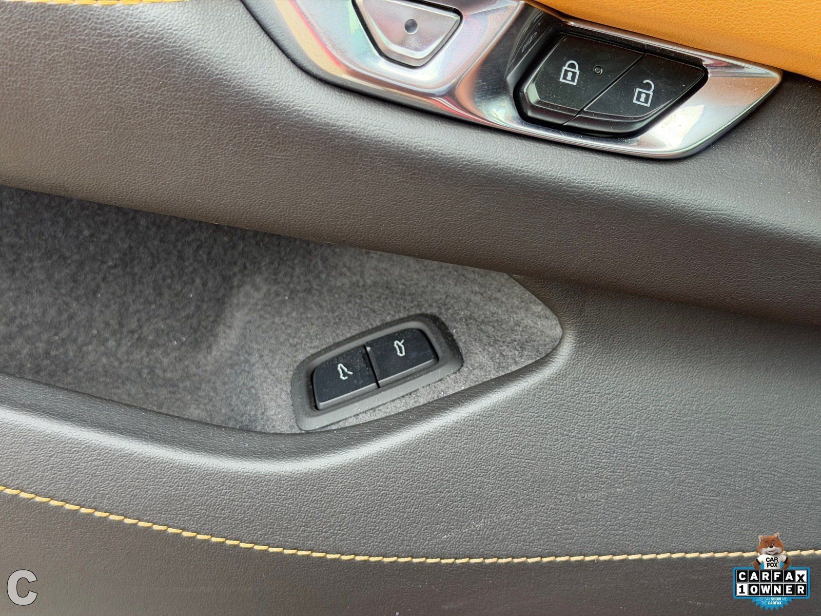 Used 2024 Chevrolet Corvette Stingray Preferred Cpe w/ Battery Protection Package RWD image 12
