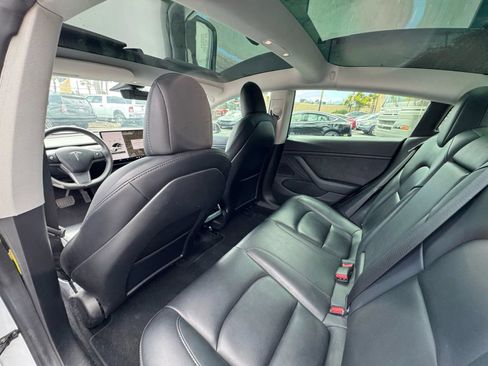 Used 2021 Tesla Model 3 Long Range AWD/4WD image 16