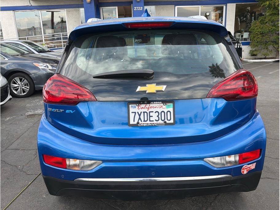 Used 2017 Chevrolet Bolt Premier w/ Driver Confidence II Package FWD image 19
