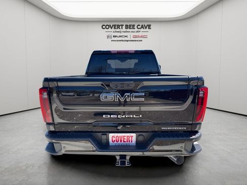 Certified 2025 GMC Sierra 2500 Denali Ultimate image 8