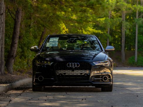 Used 2017 Audi S6 Prestige w/ S6 Sport Package image 31