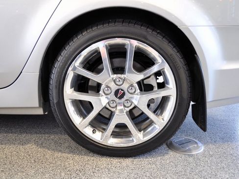 Used 2009 Pontiac G8 GXP image 14