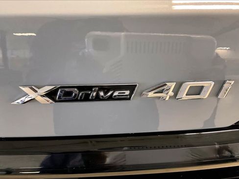 Used 2026 BMW X7 xDrive40i w/ M Sport Package image 9