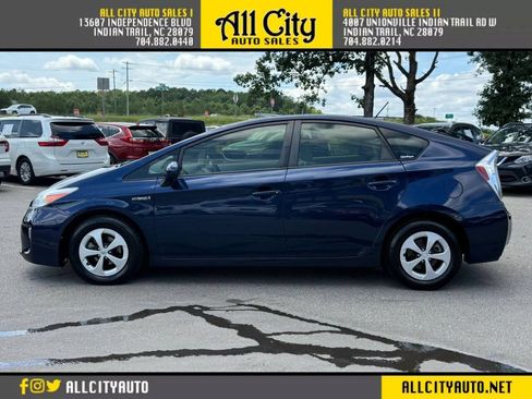 Used 2012 Toyota Prius Three FWD image 4