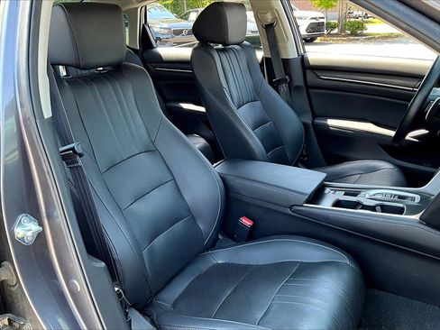 Used 2021 Honda Accord Touring image 26
