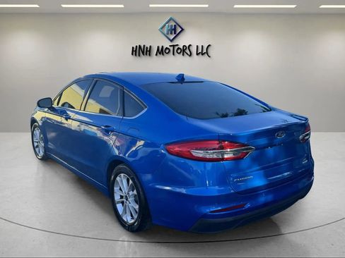 Used 2020 Ford Fusion SE image 3