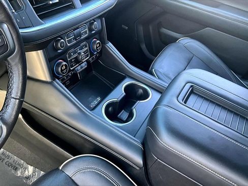 Certified 2022 Chevrolet Suburban Premier image 16